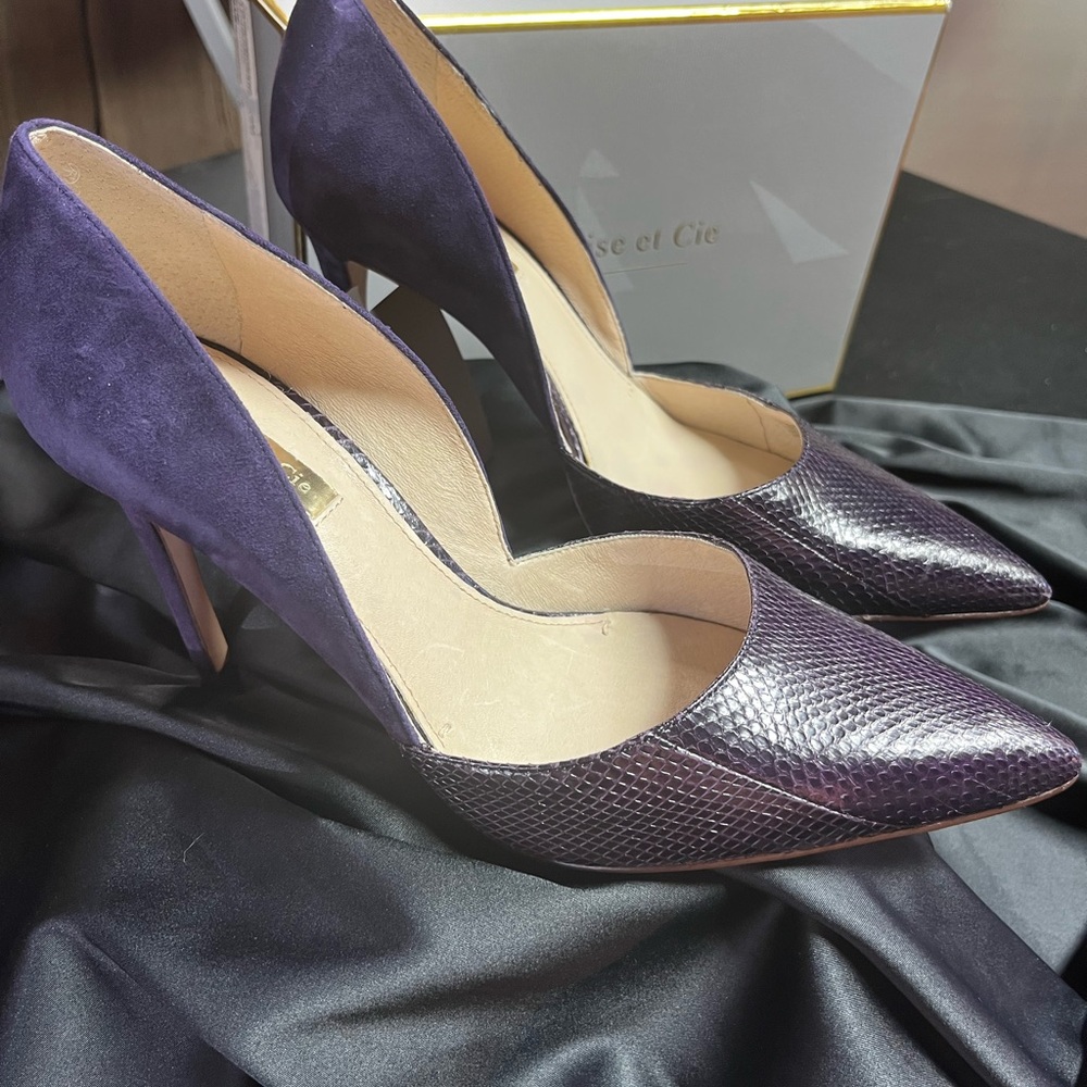Louise et cie plum snake skin leather pumps NWT
